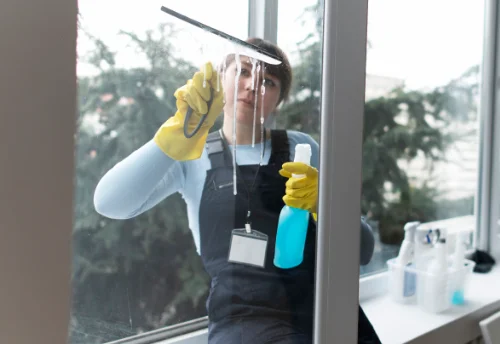 Nettoyage de vitres intérieures et extérieures à Pommeret